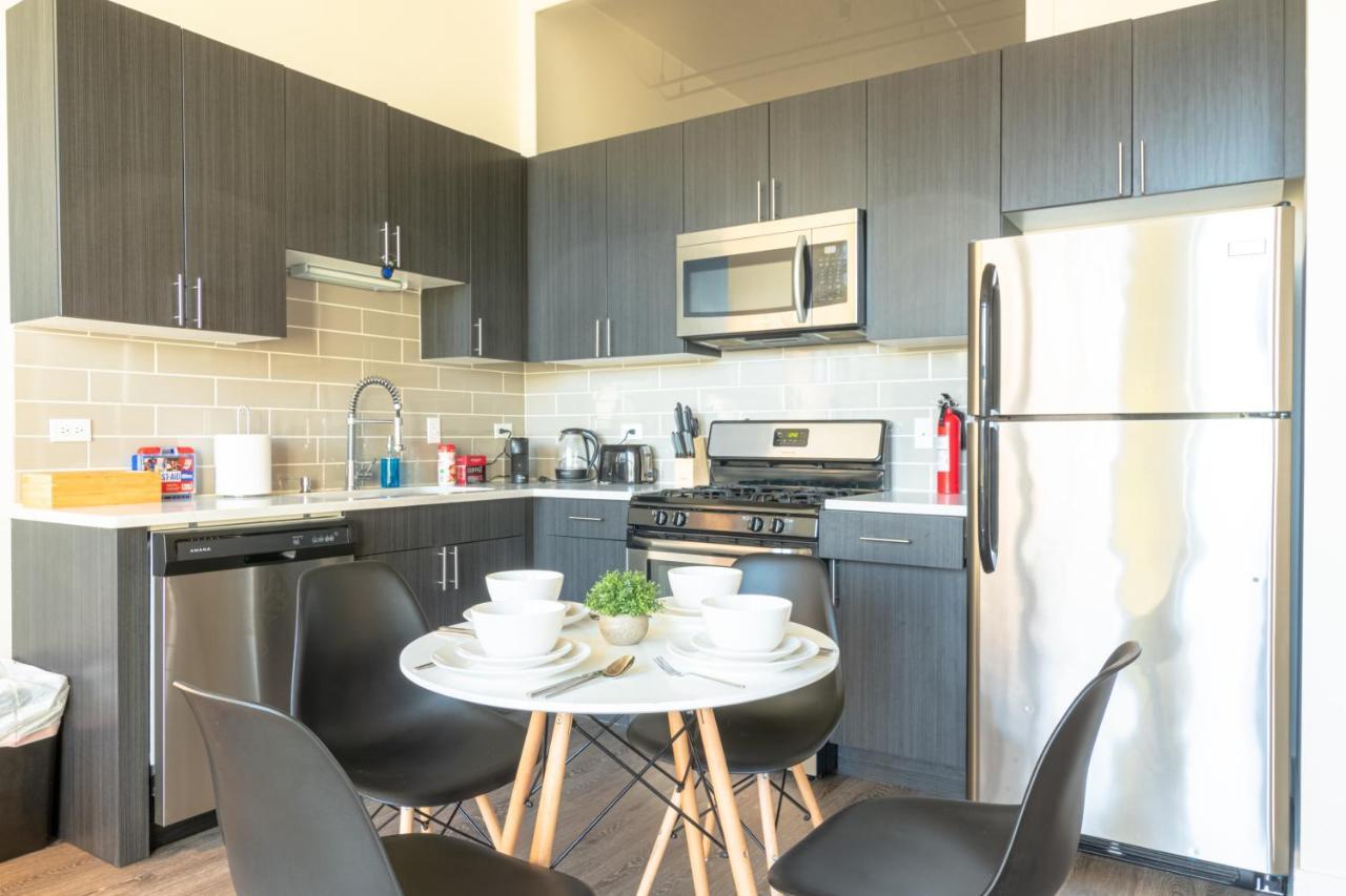 Mccormick Place: Modern Downtown Loft with Optional Parking Chicago Exterior photo