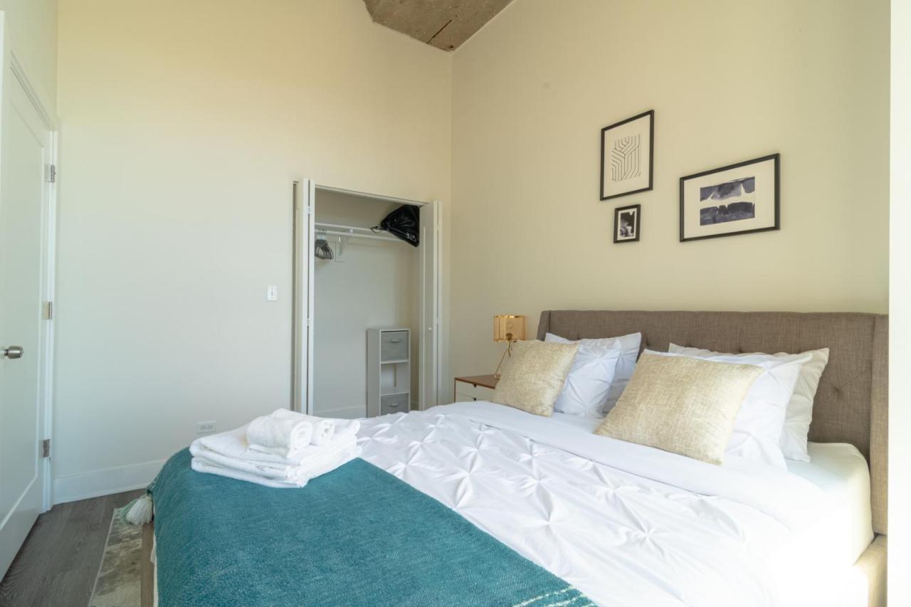 Mccormick Place: Modern Downtown Loft with Optional Parking Chicago Exterior photo