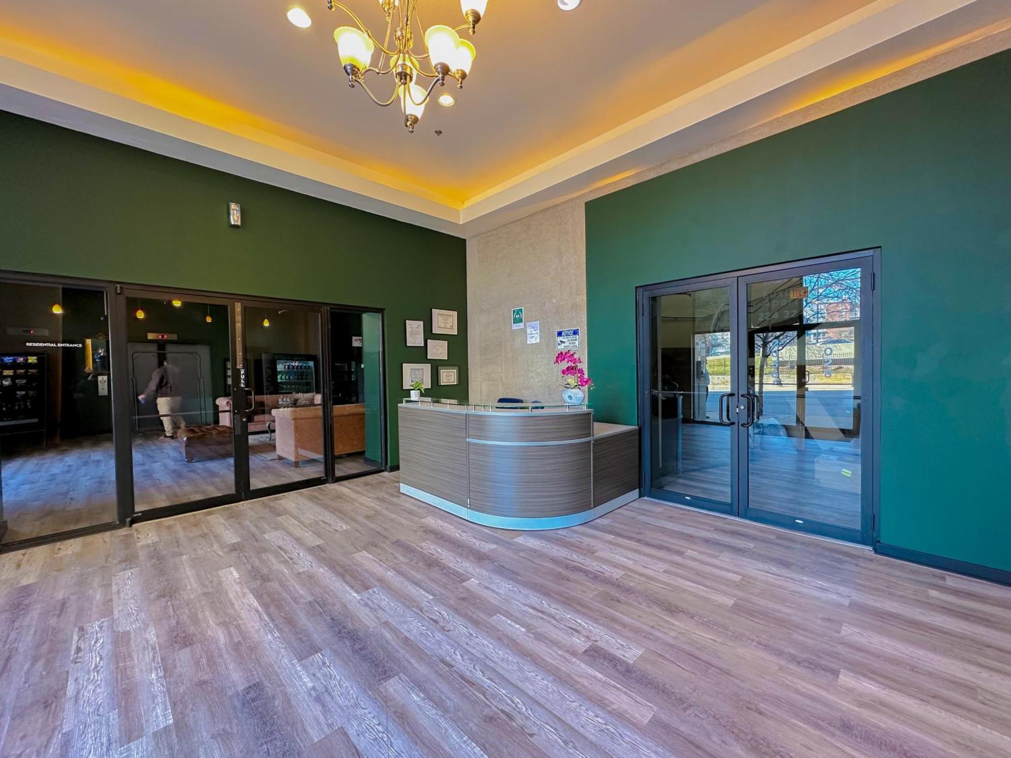 Mccormick Place: Modern Downtown Loft with Optional Parking Chicago Exterior photo